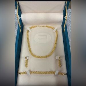 Elegant 21k Gold Jewelry Set